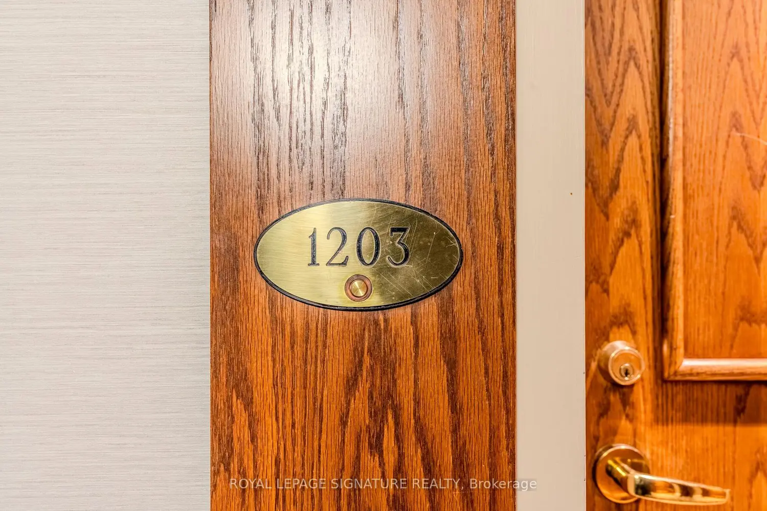 1 Lee Centre Drive 1203