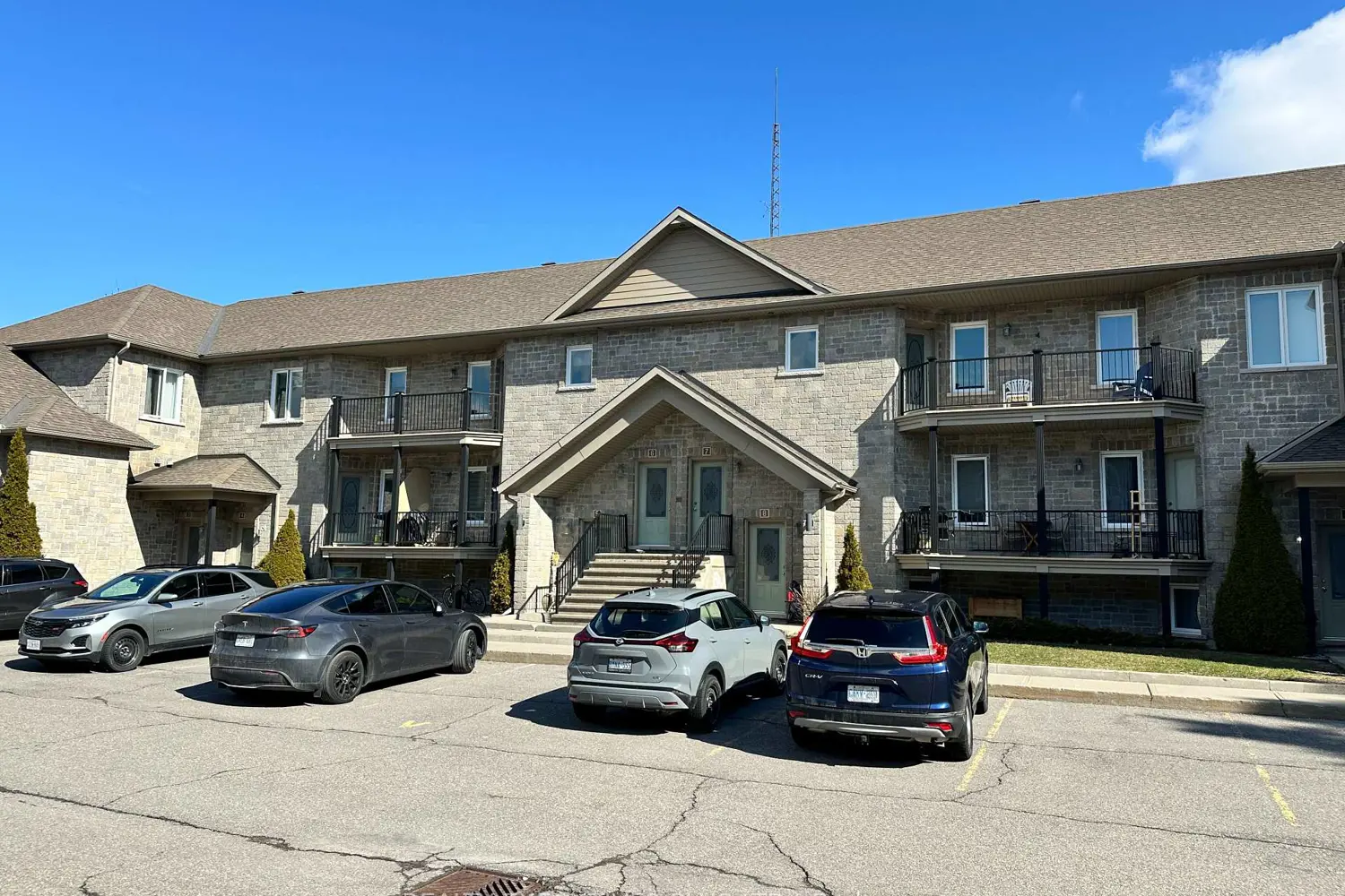 41 Main Street 6