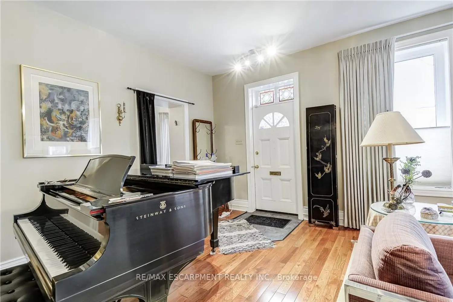 315 Aberdeen Street photo 2