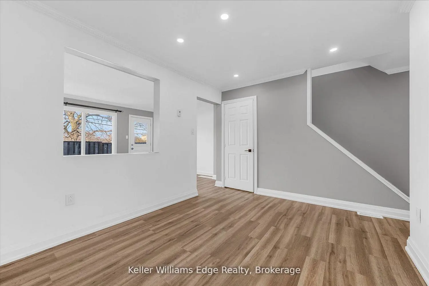 10 Angus Road 17 photo 2