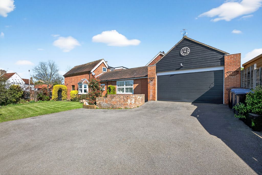 4 bed detached house for saleCock Green, Harlow CM19