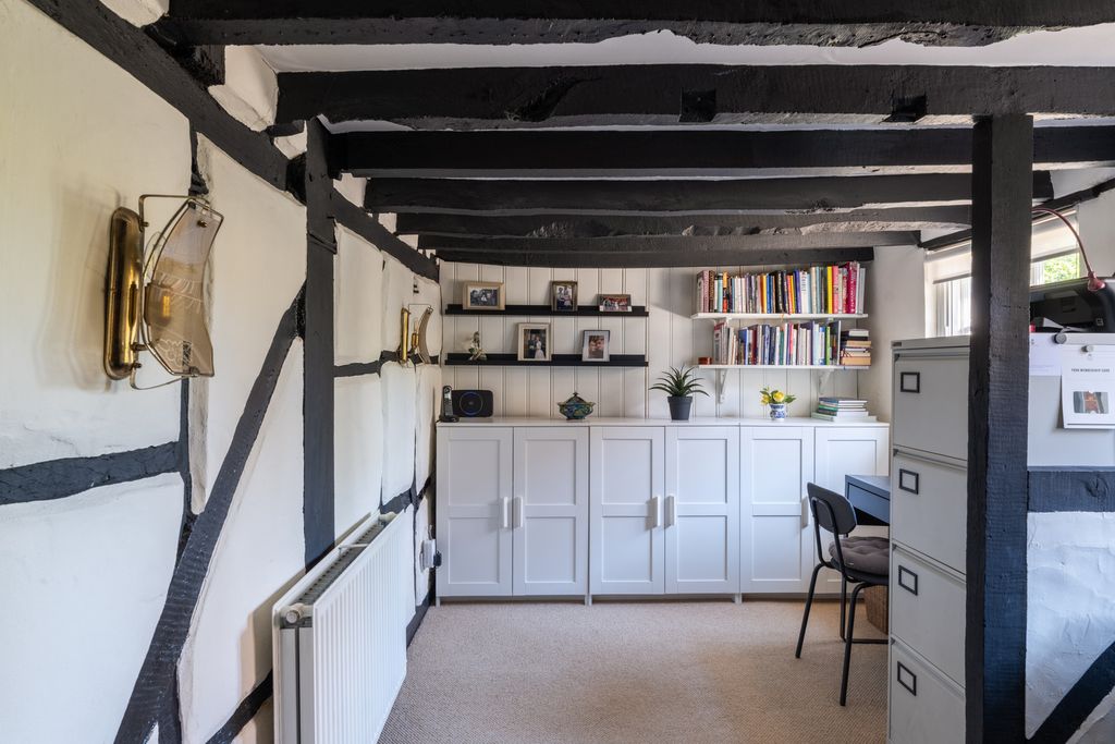 Additional image 15 of 4 bed detached house for saleCottrell Farmhouse, Hayling Island, Hampshire PO11