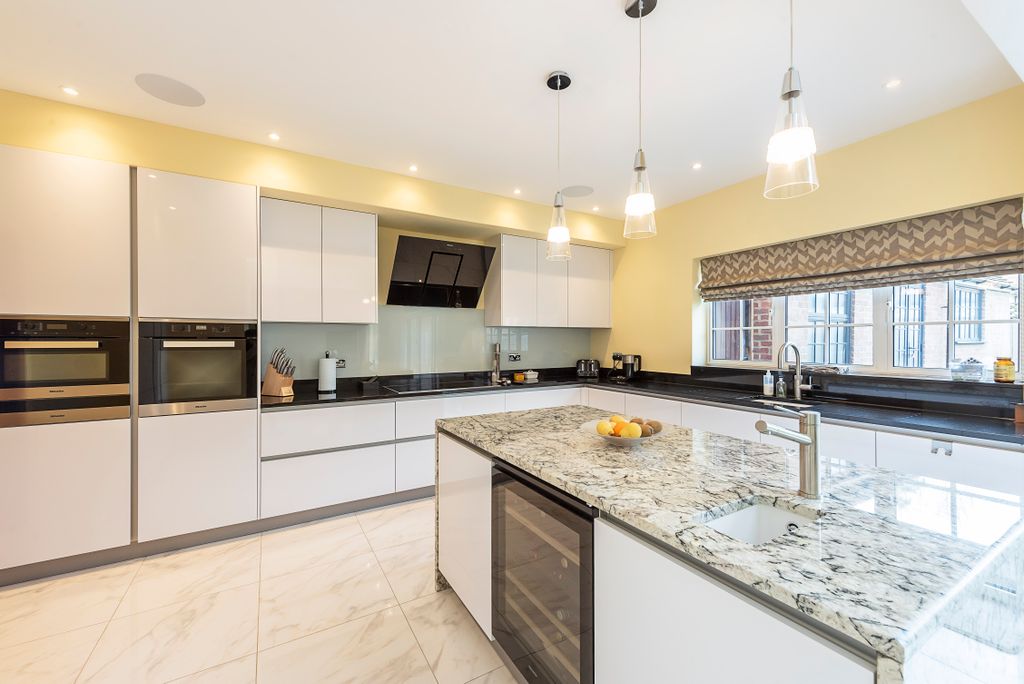 Additional image 6 of 4 bed detached house for saleKirkdale Road, Harpenden AL5