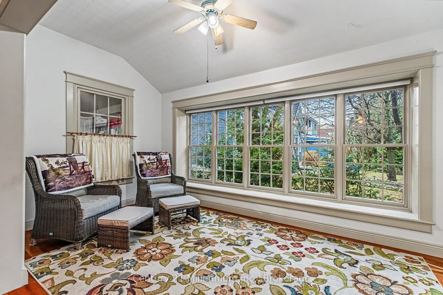 203 Summerhill Road photo 2