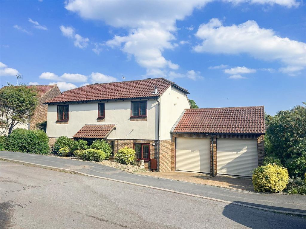 4 bed detached house for saleGibraltar Rise, Heathfield TN21