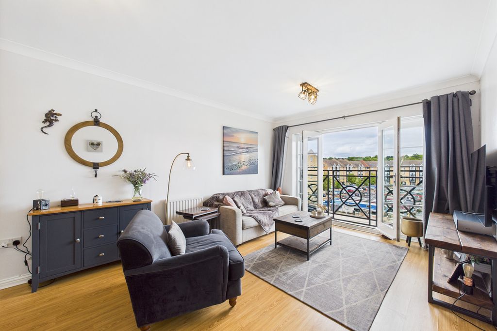 Additional image 10 of 2 bed flat for saleStationers Place, Hemel Hempstead HP3