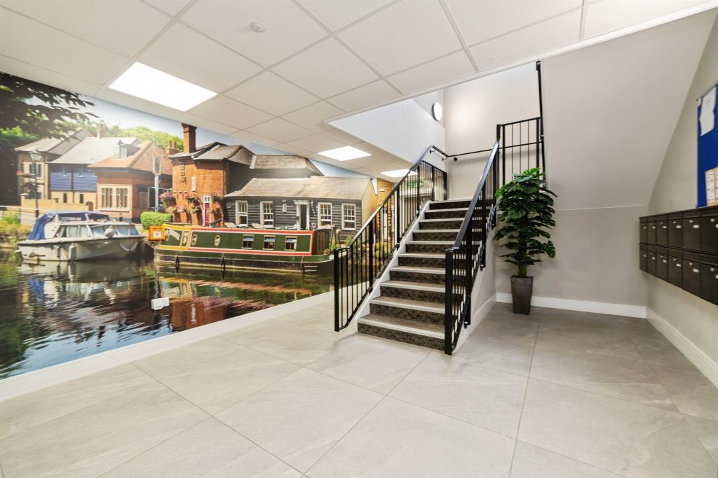 Additional image 2 of 2 bed flat for saleBircherley Green, Hertford SG14