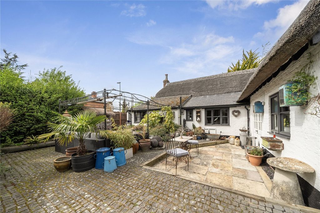 Additional image 19 of 4 bed detached house for saleLondon Road, Hook, Hampshire RG27