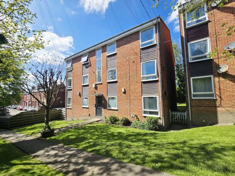 Welton Court, Off Welton Grove, Hyde Park, Leeds LS6