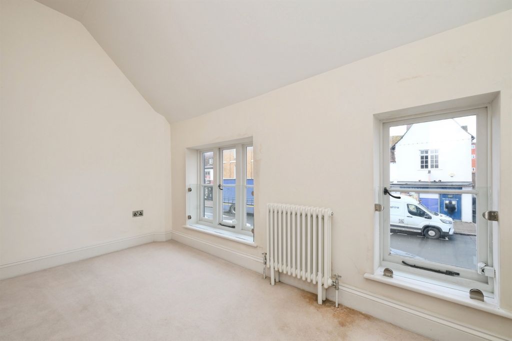 Additional image 12 of 2 bed flat for saleHigh Street, Hoddesdon EN11