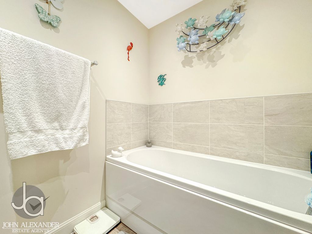 Additional image 20 of 4 bed detached house for salePrimrose Avenue, Dovercourt CO12