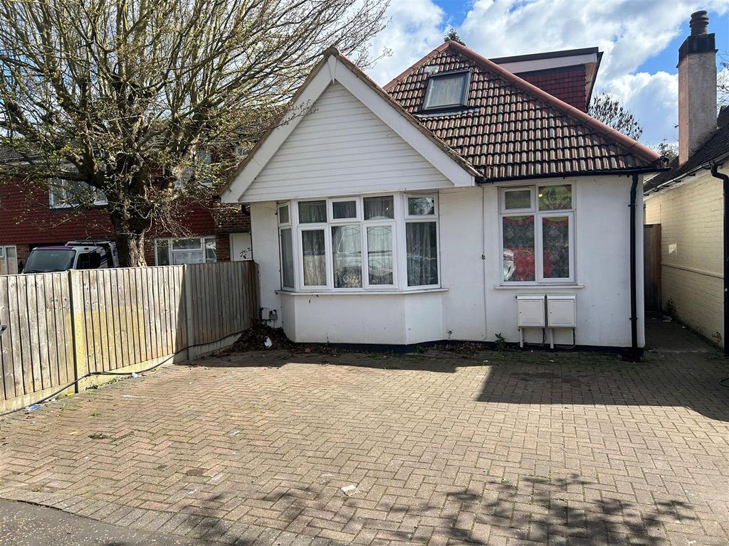 Property for saleHanworth Road, Whitton, Hounslow TW4