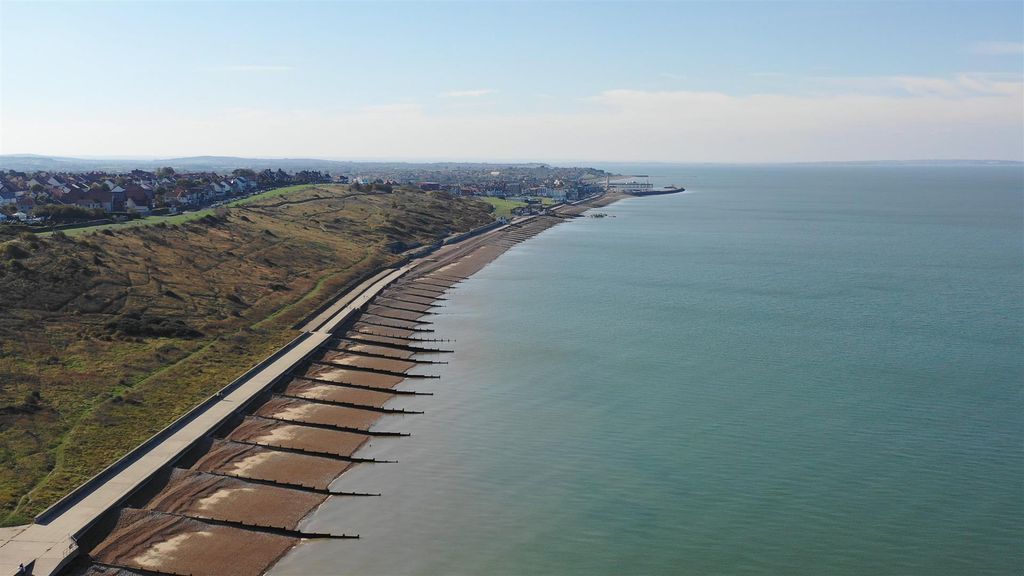 Additional image 13 of 2 bed flat for saleBeacon Hill, Herne Bay CT6