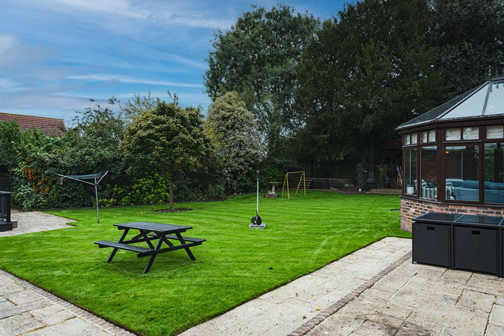 Additional image 2 of 4 bed detached house for saleRosemount Grange, Hessle HU13