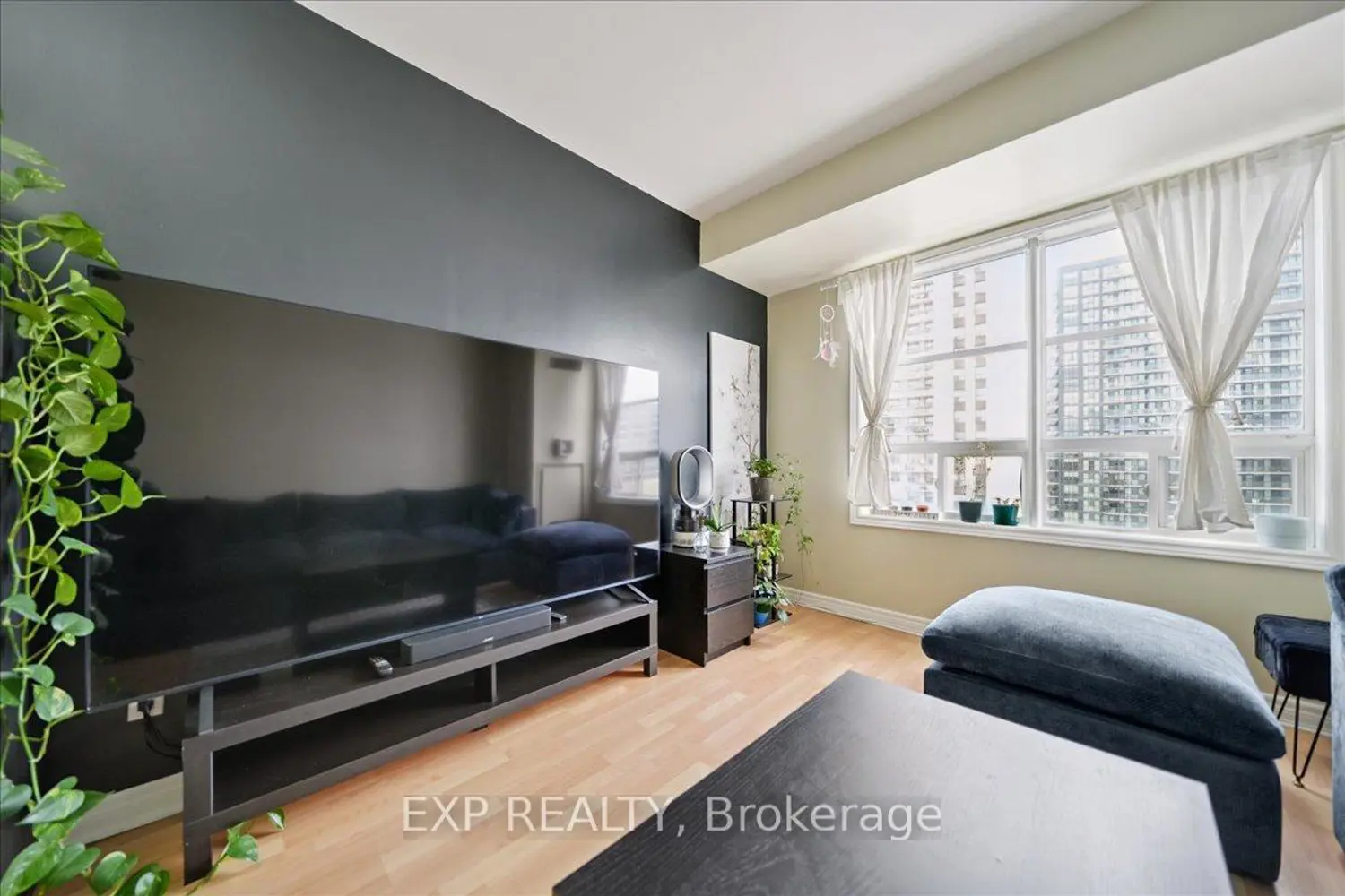 Additional image 5 of 1415 Lawrence Avenue 519