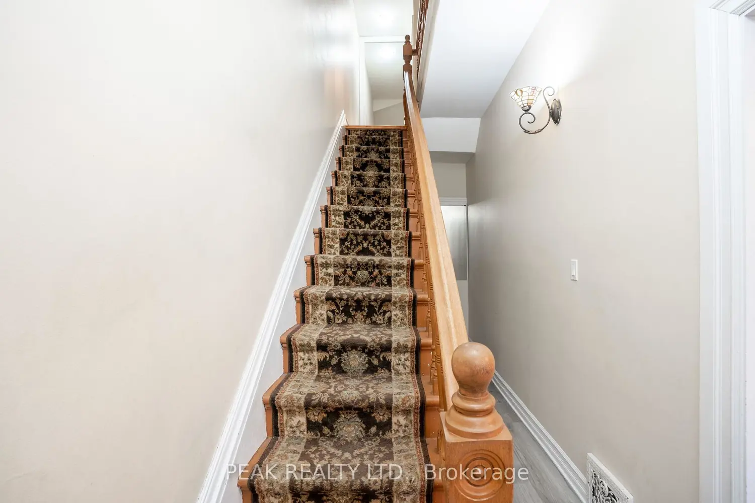 127 East Avenue photo 4