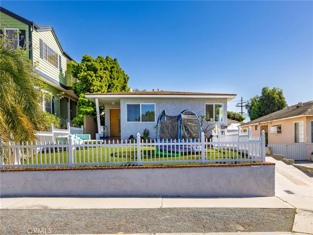 526 Sheldon Street, El Segundo, CA 90245 photo 2