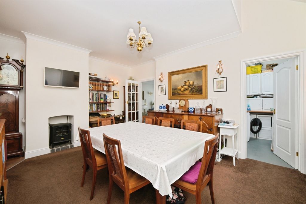 Additional image 6 of 5 bed detached bungalow for saleWare Road, Hoddesdon EN11