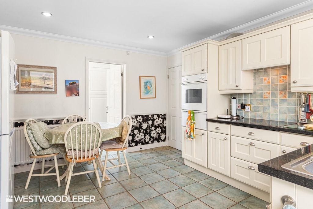 Additional image 4 of 4 bed detached house for saleEldon Road, Hoddesdon EN11