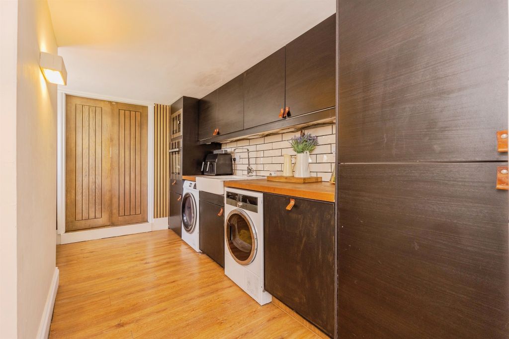 Additional image 10 of 6 bed detached house for saleCrow Point, Boothtown, Halifax HX3