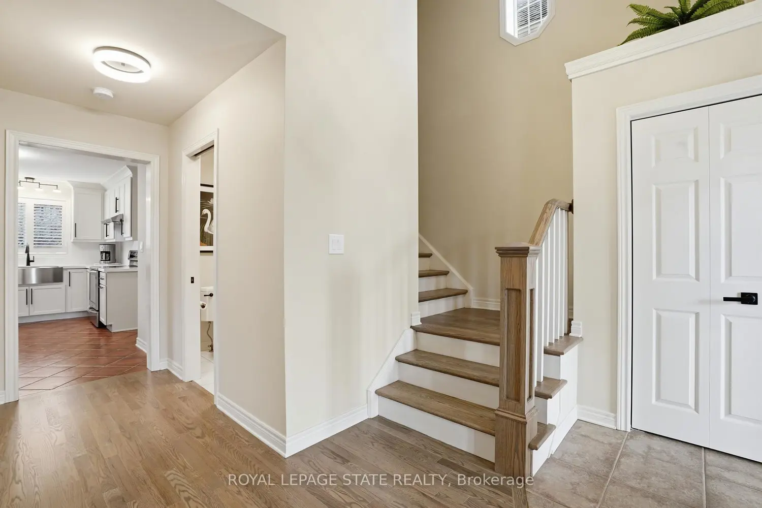 56 Mccaffery Crescent photo 2