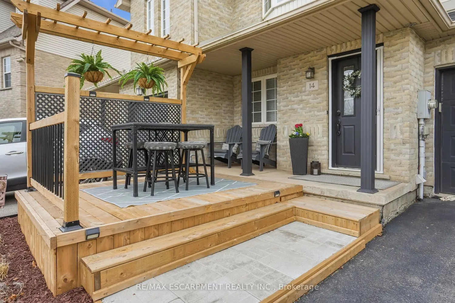14 Kenyon Crescent photo 2