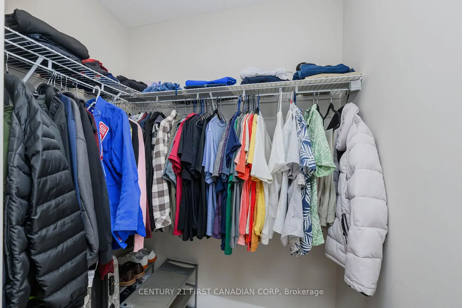 1375 Whetherfield Street 36 photo 4