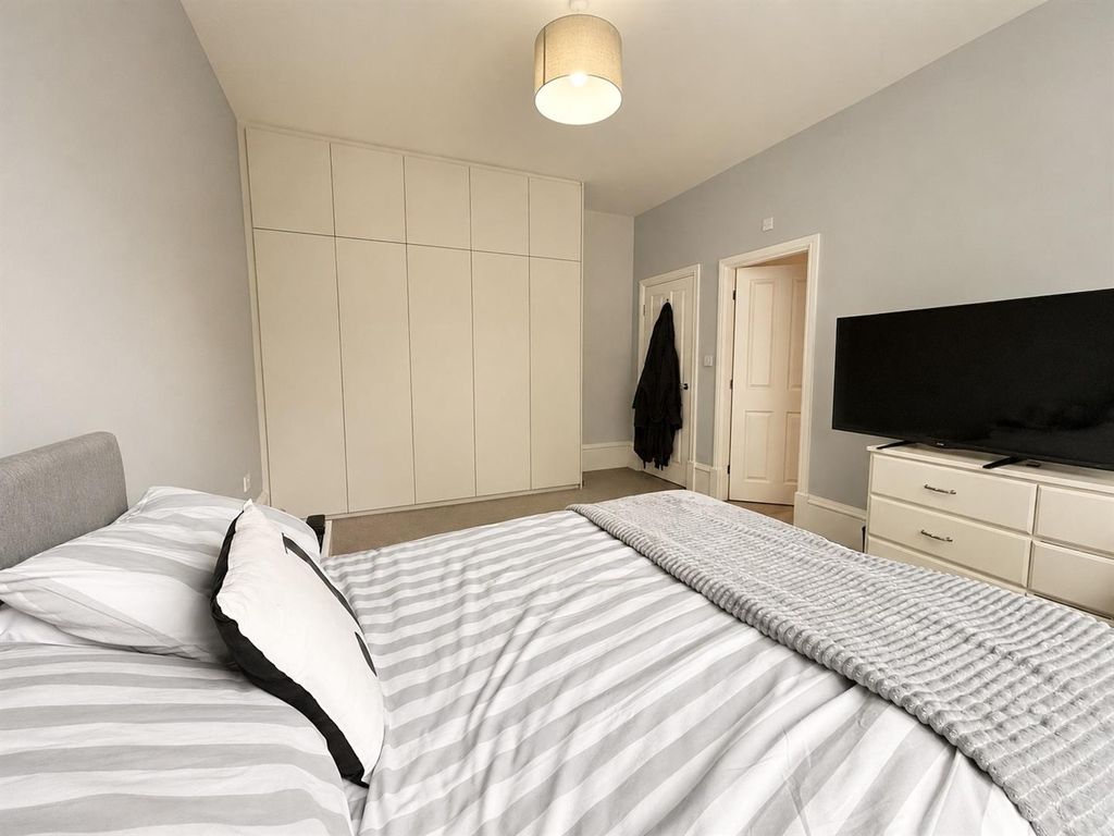 Additional image 19 of 4 bed semi-detached house for saleLinden Road, Halifax HX3
