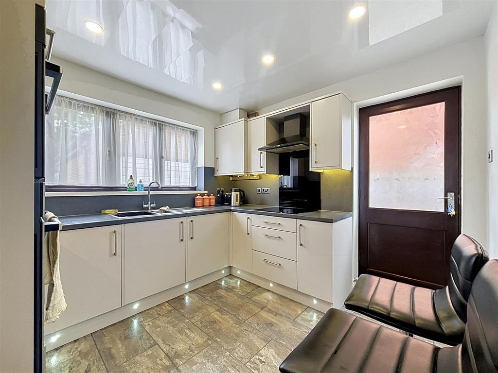 Additional image 8 of 3 bed detached house for saleCheyne Walk, Hornsea HU18