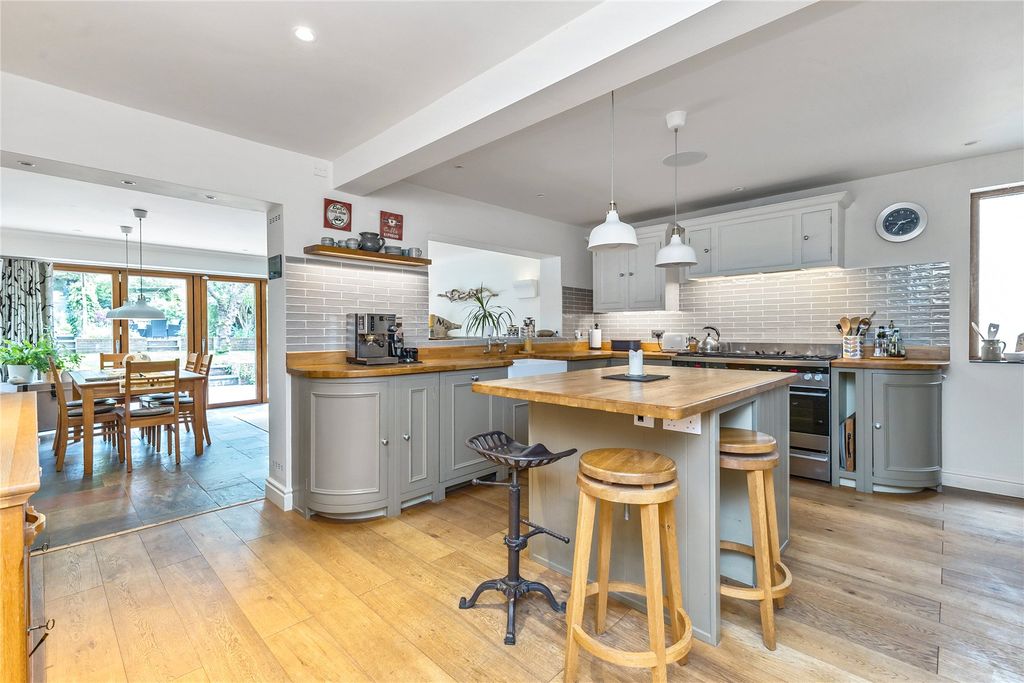 Additional image 2 of 3 bed detached house for saleHindhead, Surrey GU26