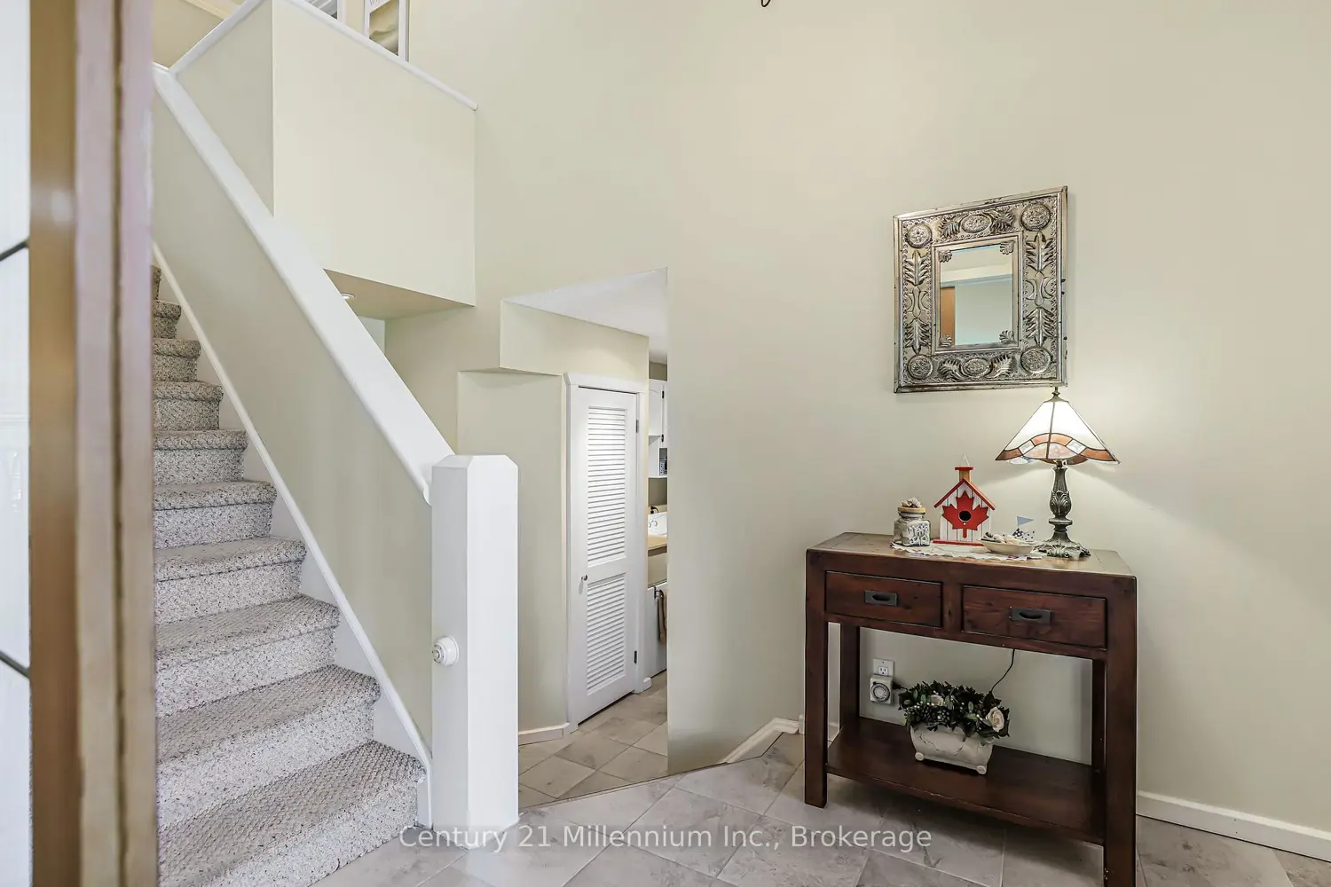 294 Albert Street photo 2