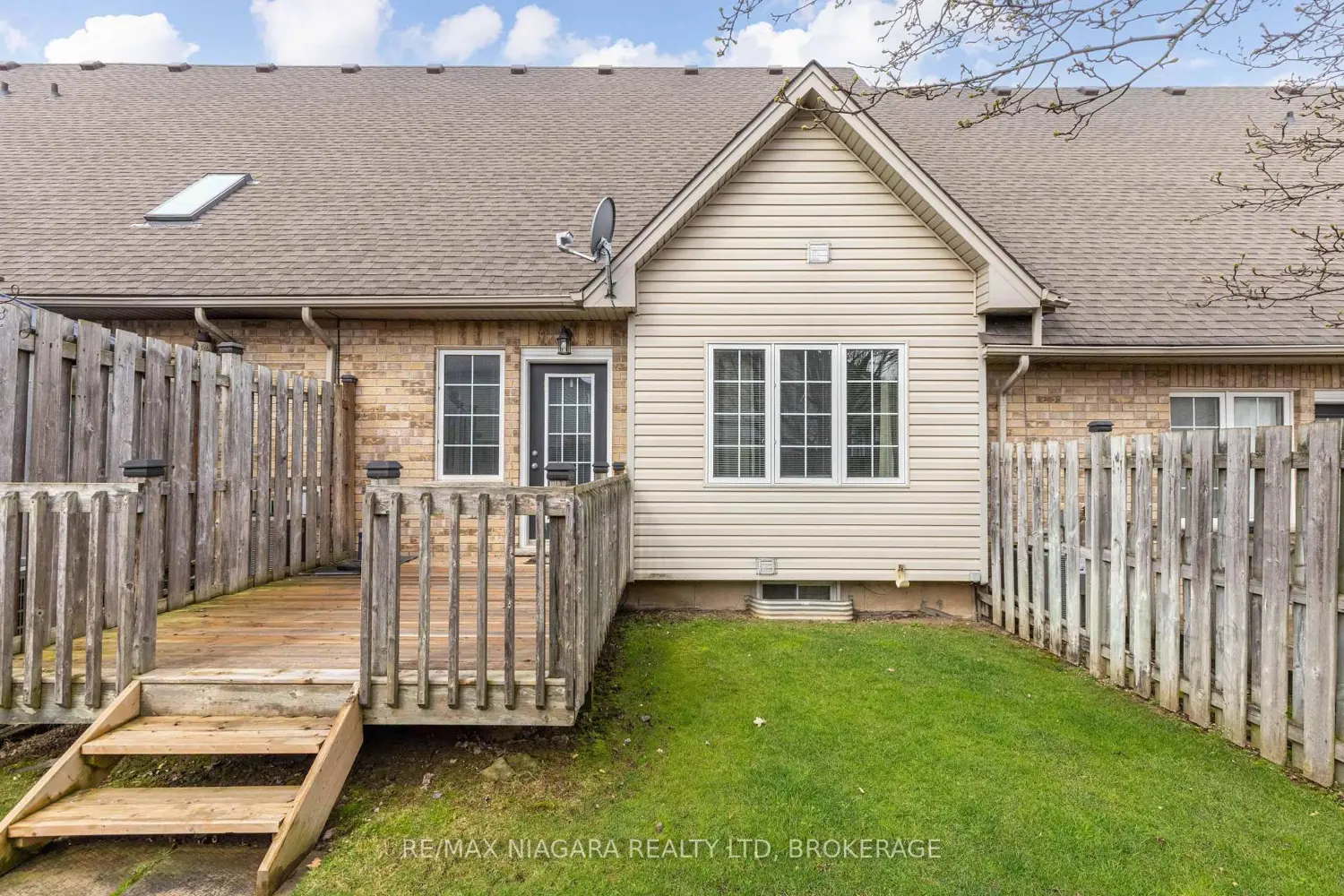 Additional image 17 of 8142 Costabile Drive 16