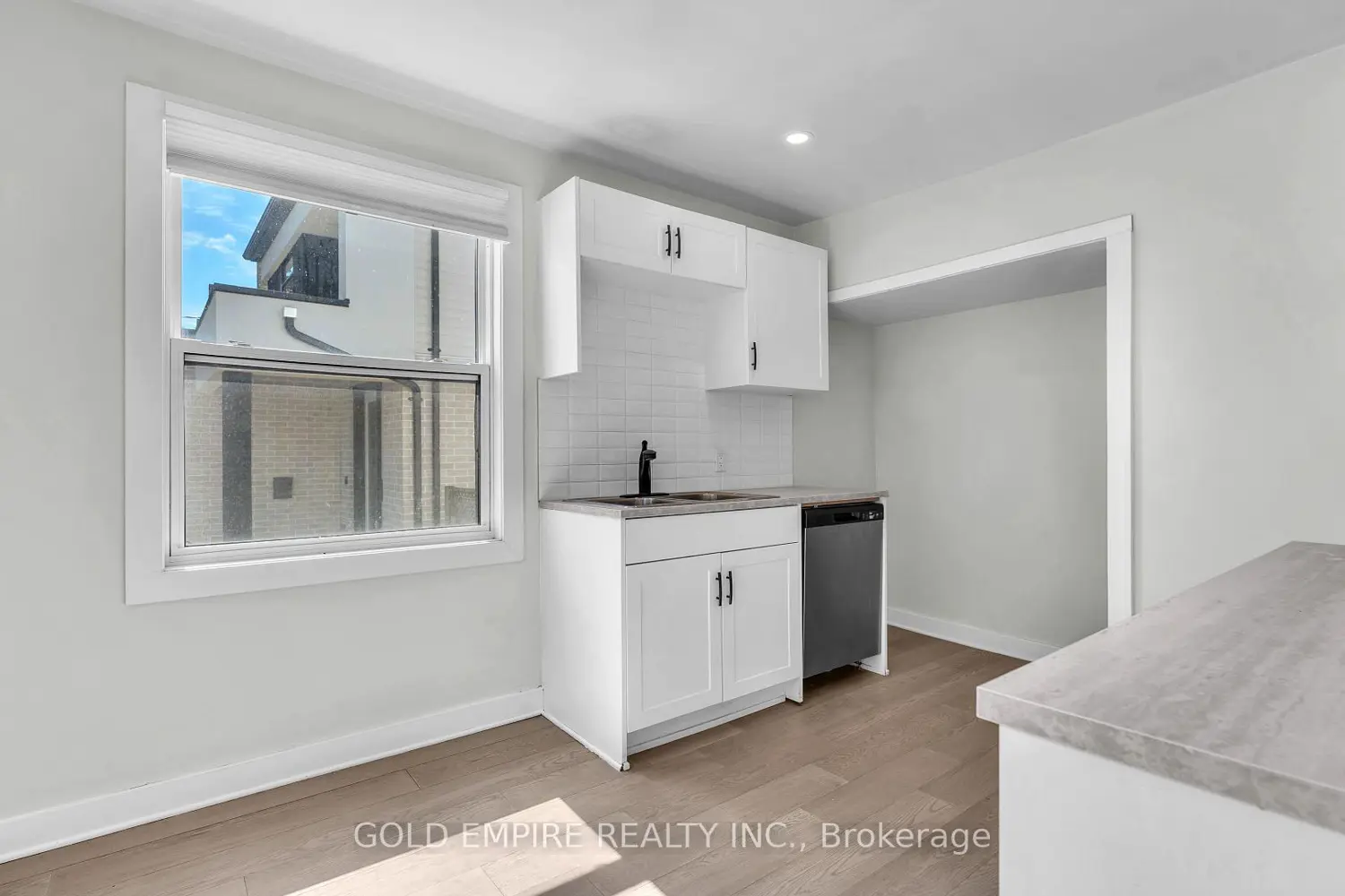 429 Saul Street photo 5