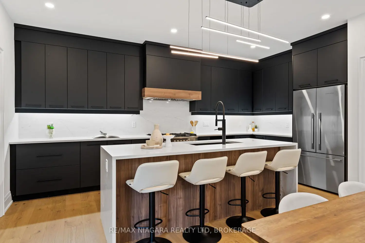 16 Accursi Crescent photo 5