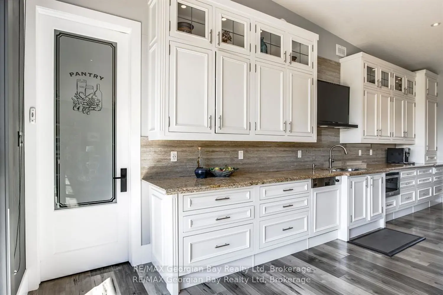 165 Wilson Road photo 5