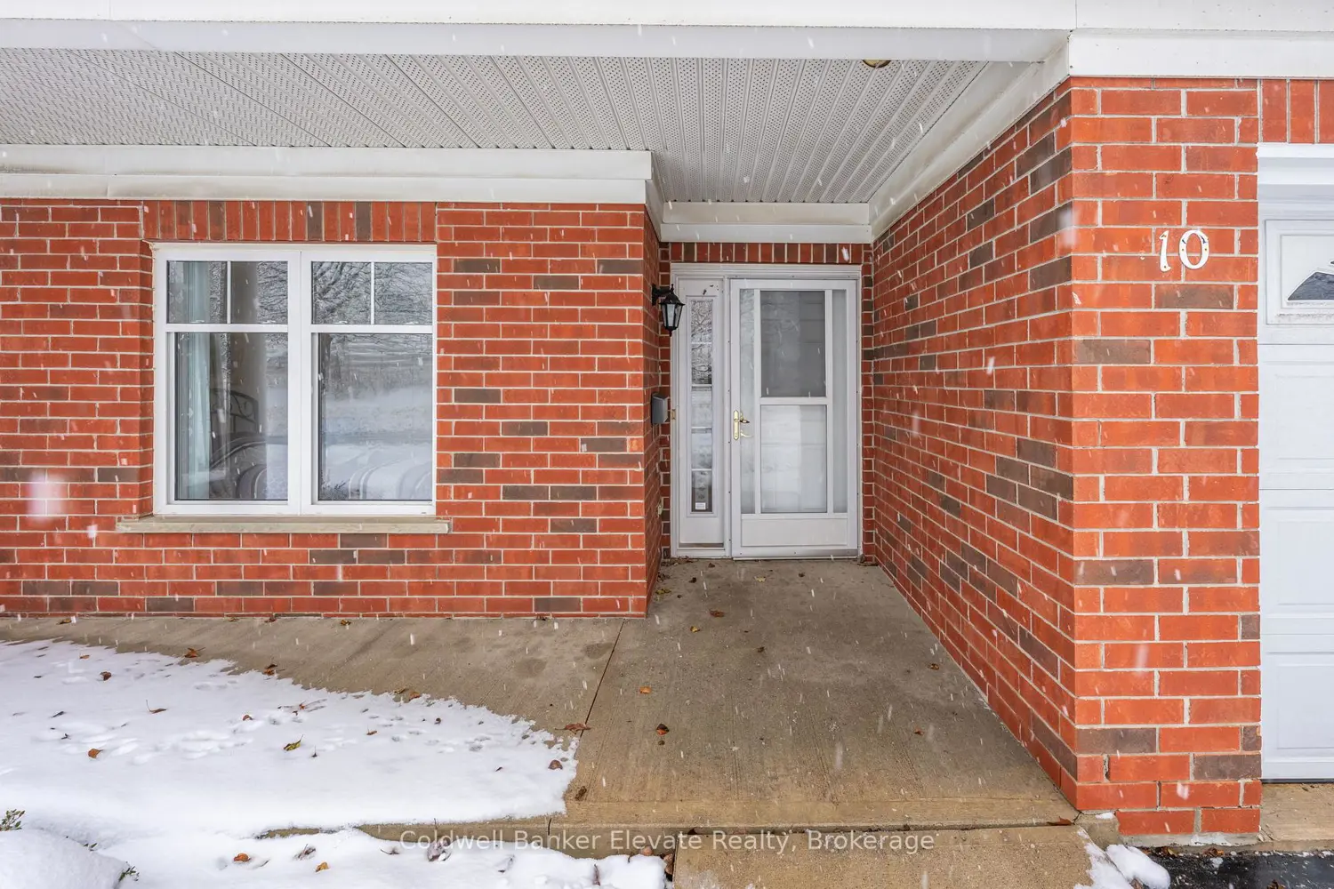 2705 Kingsway Drive 10 photo 2