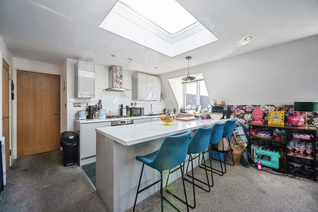 Additional image 3 of 2 bed flat for saleElm Grove, Hayling Island PO11