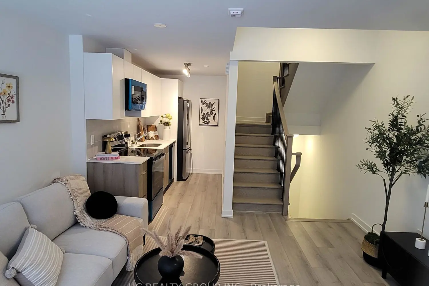 10 Calamint Lane 66 photo 4