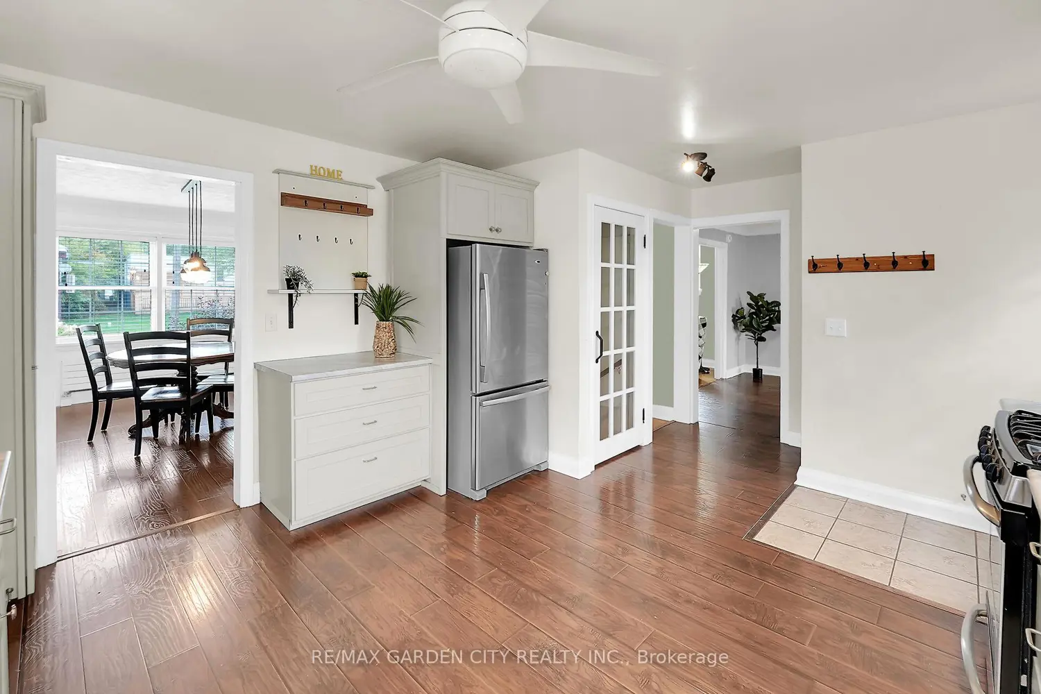 5124 Canborough Road photo 5
