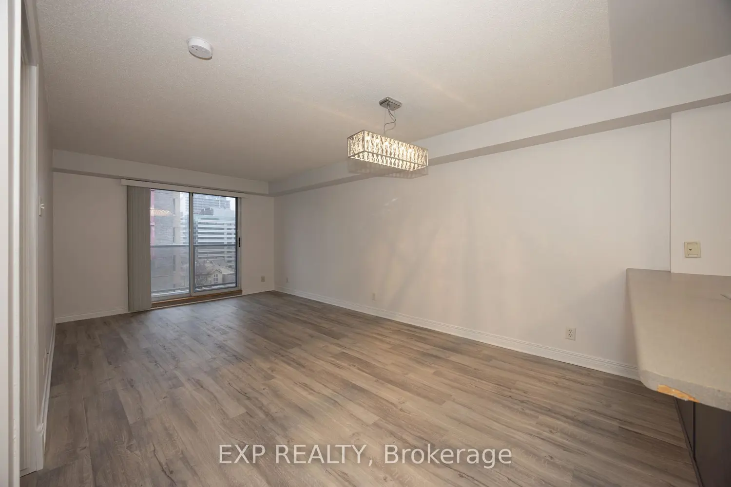 Additional image 12 of 429 Somerset Street 803