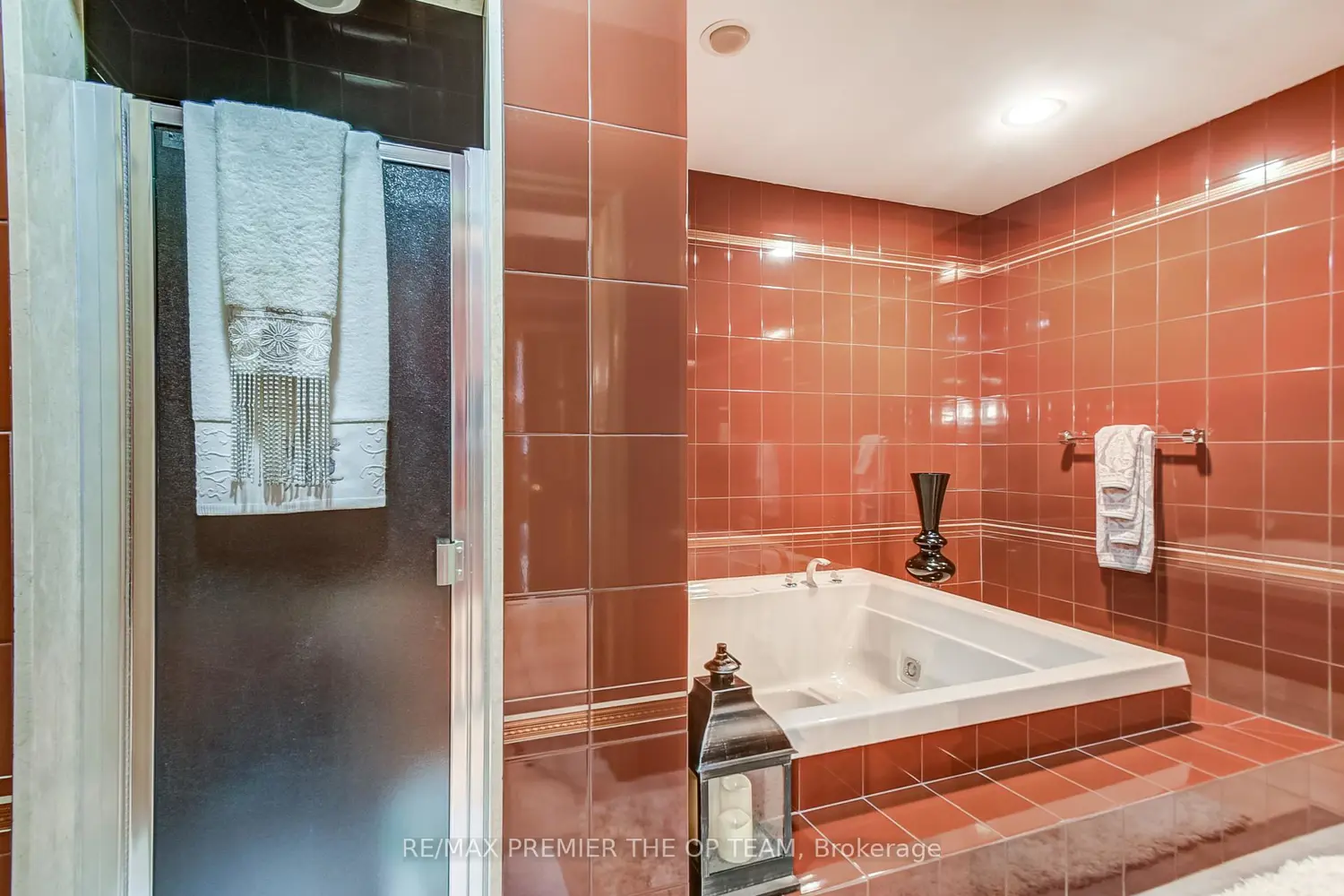 118 Cowan Drive photo 4