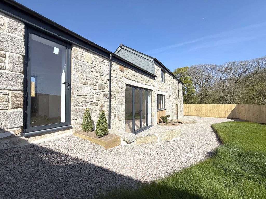 4 bed barn conversion for saleBeautifully Crafted Detached Barn Conversion, Helston TR13 photo 4