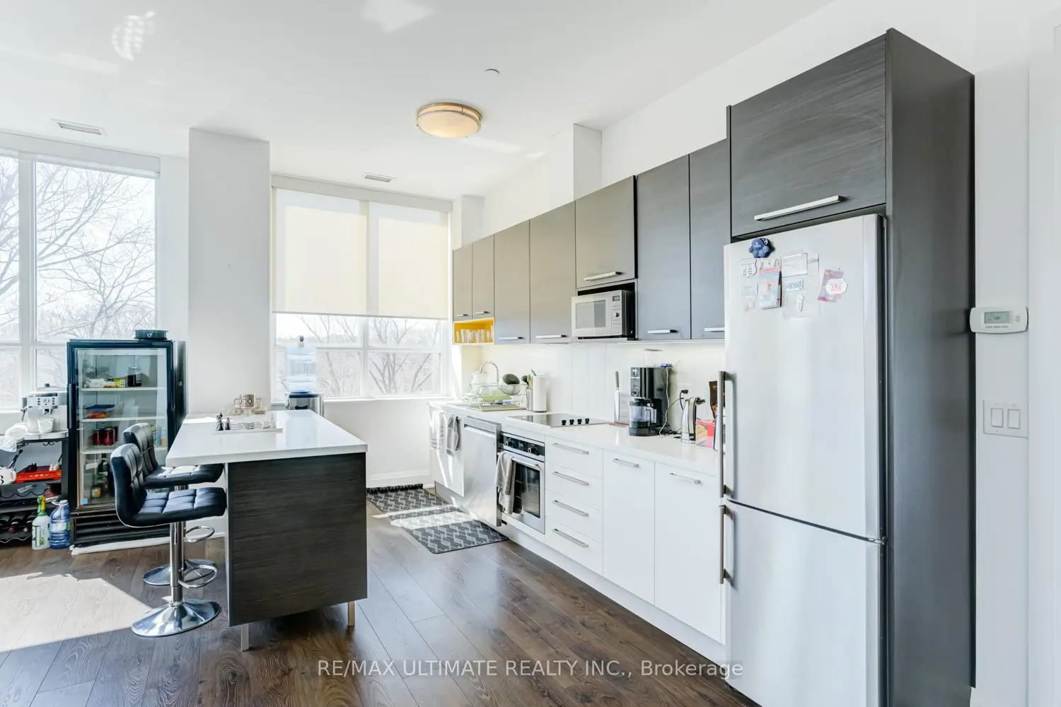 36 Park Lawn Road 203 photo 2