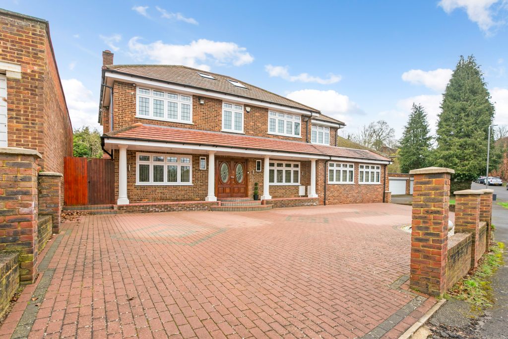 6 bed detached house for saleDaws Lea, High Wycombe HP11
