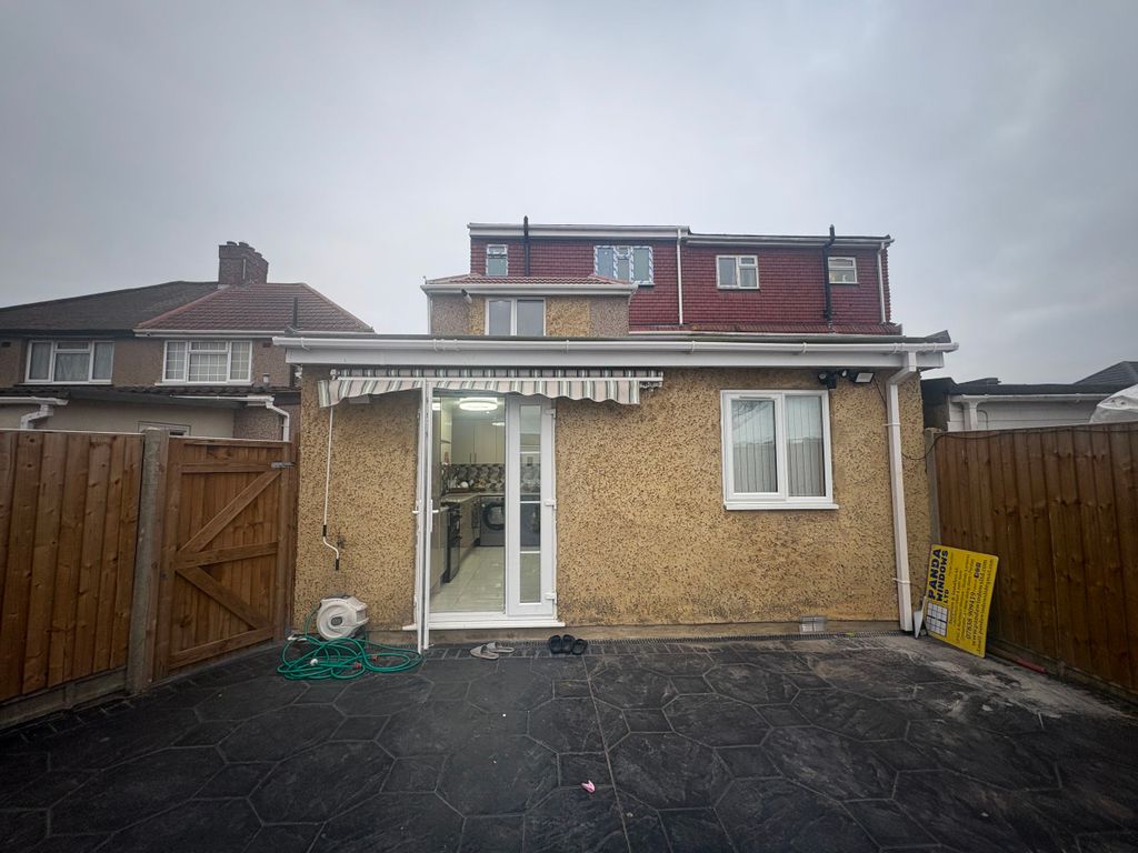Additional image 13 of 6 bed semi-detached house for saleWentworth Crescent, Hayes UB3