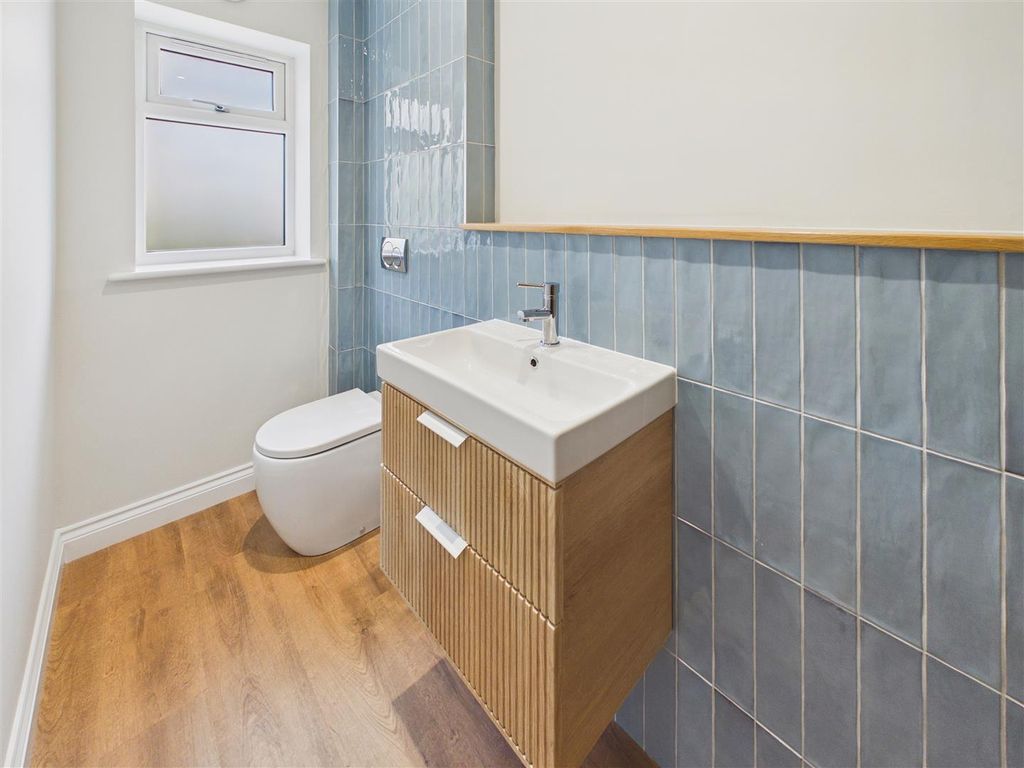 Additional image 21 of 4 bed town house for saleCliff Road, Hessle HU13