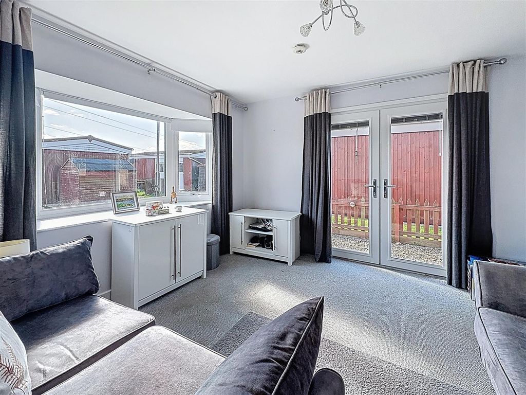 Additional image 3 of 1 bed mobile/park home for saleCliff Road, Hornsea HU18