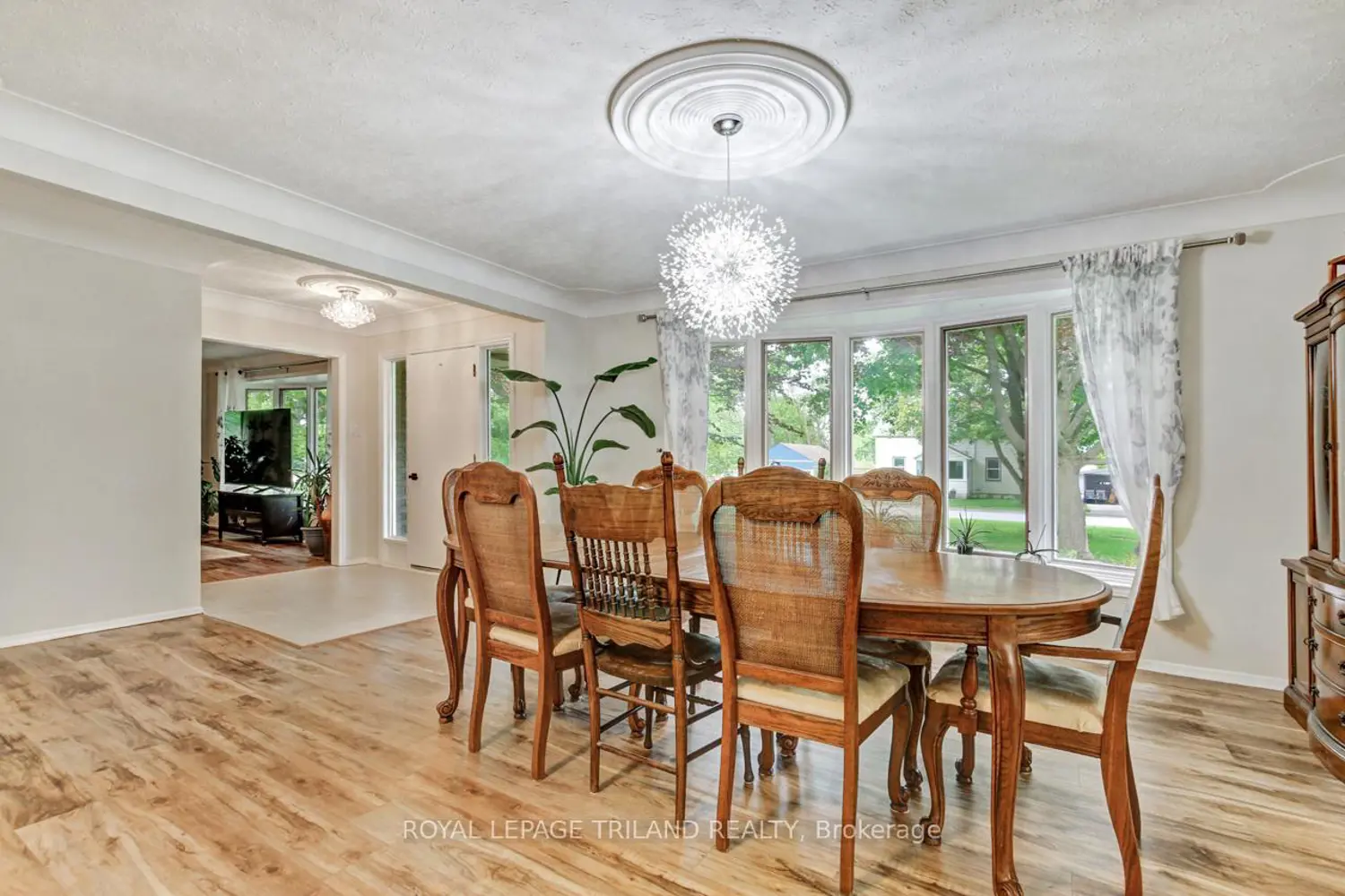 9460 Currie Road photo 5