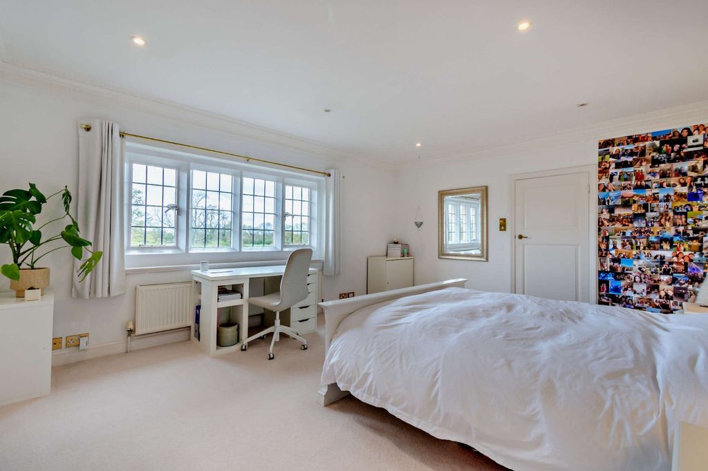 Additional image 20 of 5 bed detached house for saleTower Hill, Horsham, West Sussex RH13