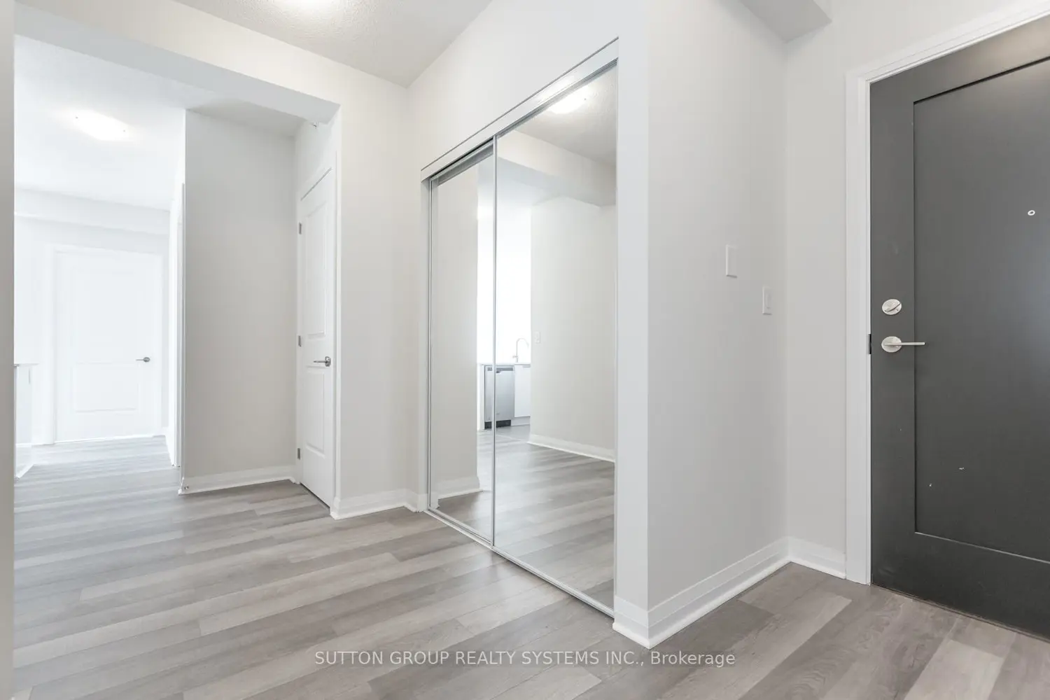 5025 Four Springs Avenue 1204 photo 3